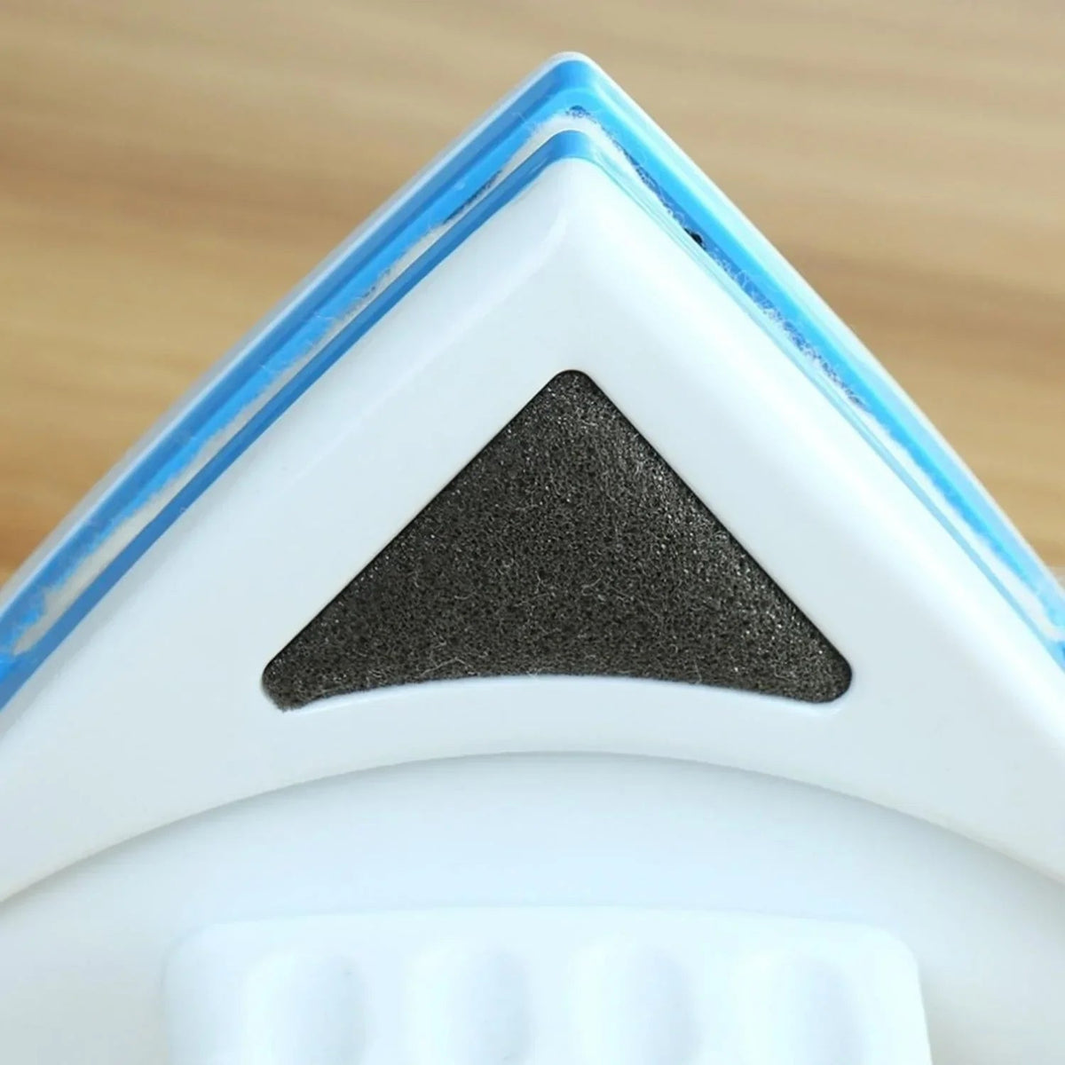 Magnetic Double-Sided Window Cleaner — Streak-Free Glass Tool 4