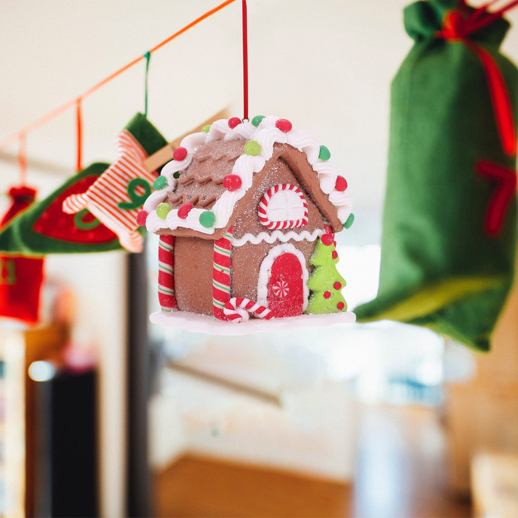 Mini Gingerbread House Decoration – Hand-Painted Resin Figurine 12