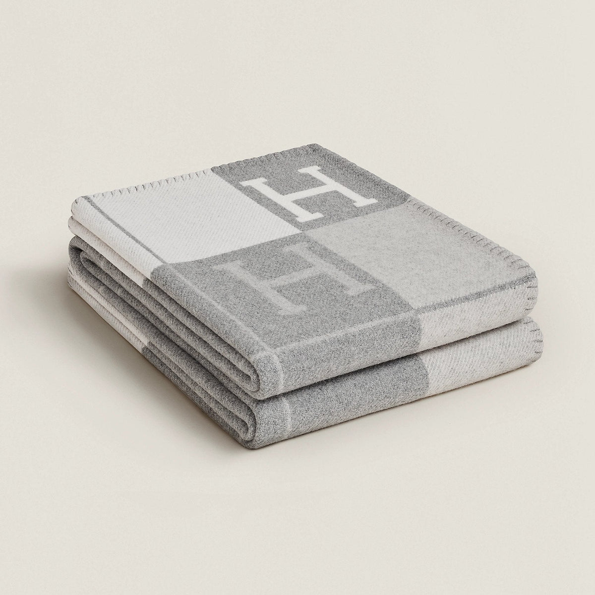 Wool-Cashmere Throw Blanket – Soft Classic Check Pattern 2
